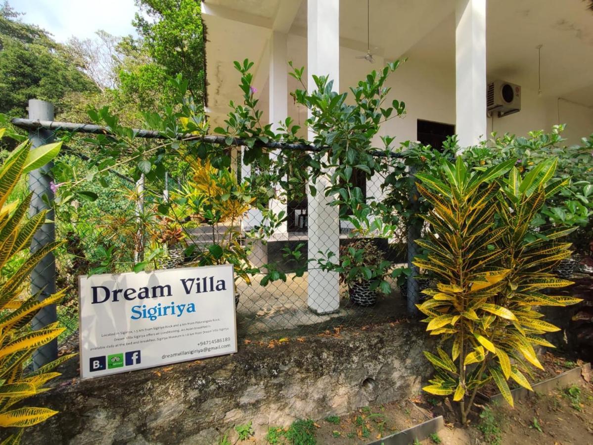 Dream Villa Sigiriya Esterno foto